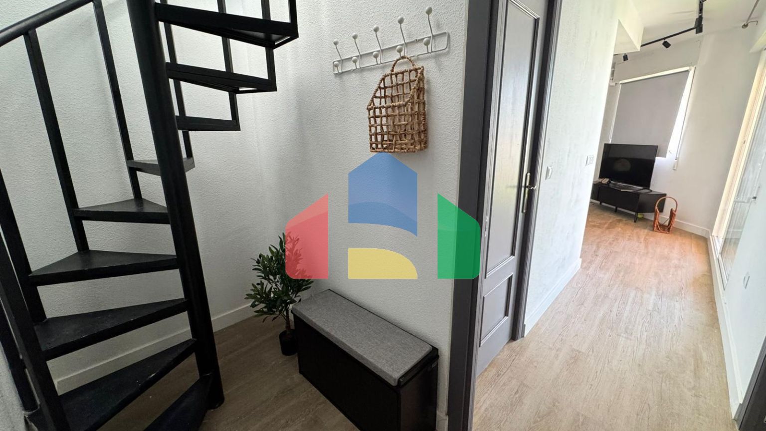 Квартира-пентхаус, с ремонтом, рядом с пляжем Дель Кура.