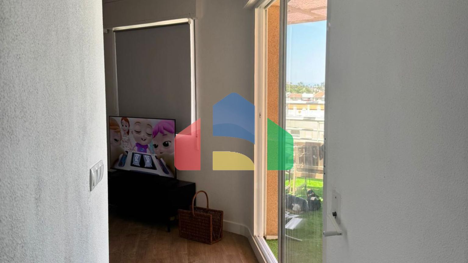 Квартира-пентхаус, с ремонтом, рядом с пляжем Дель Кура.