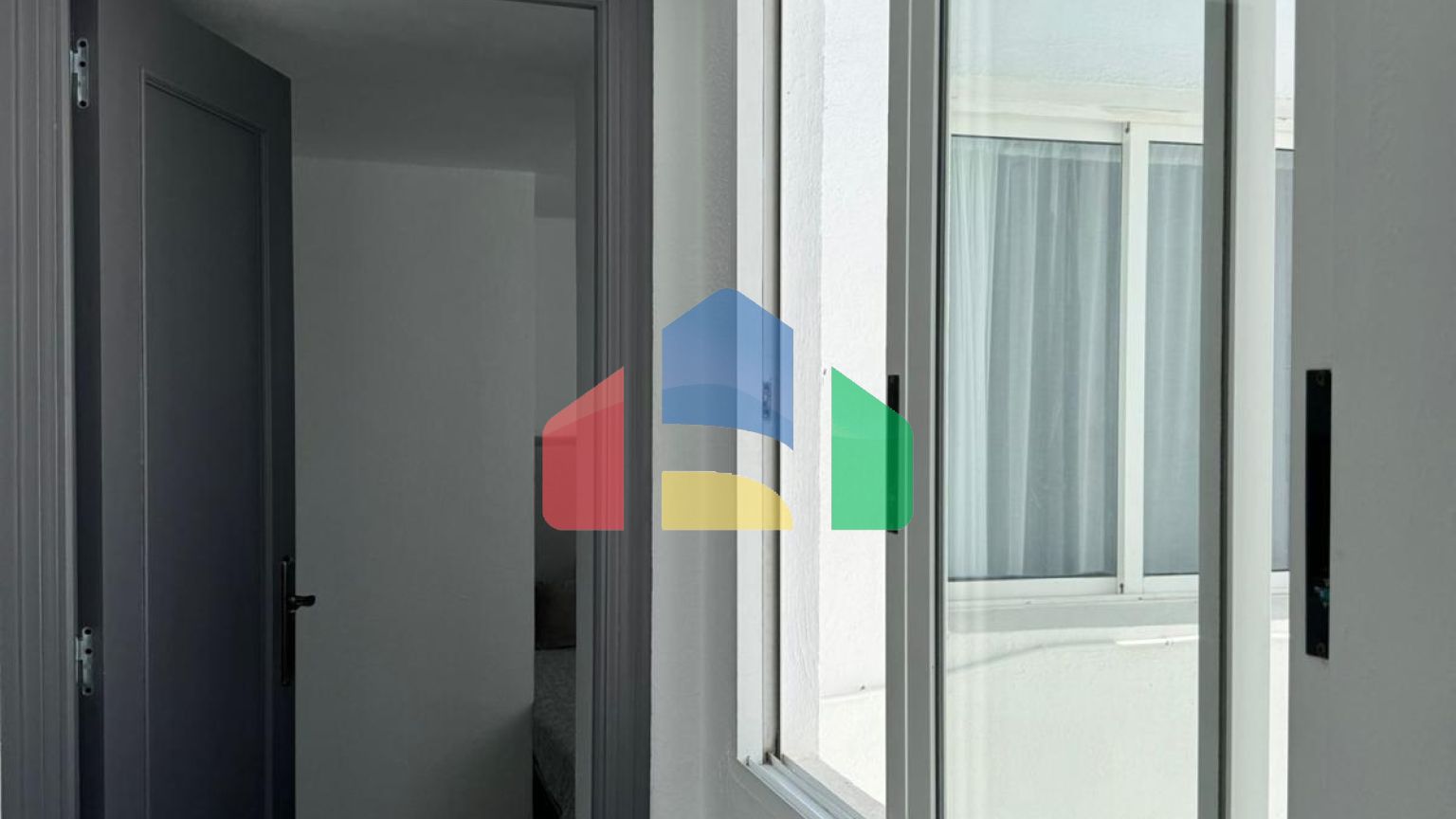 Квартира-пентхаус, с ремонтом, рядом с пляжем Дель Кура.