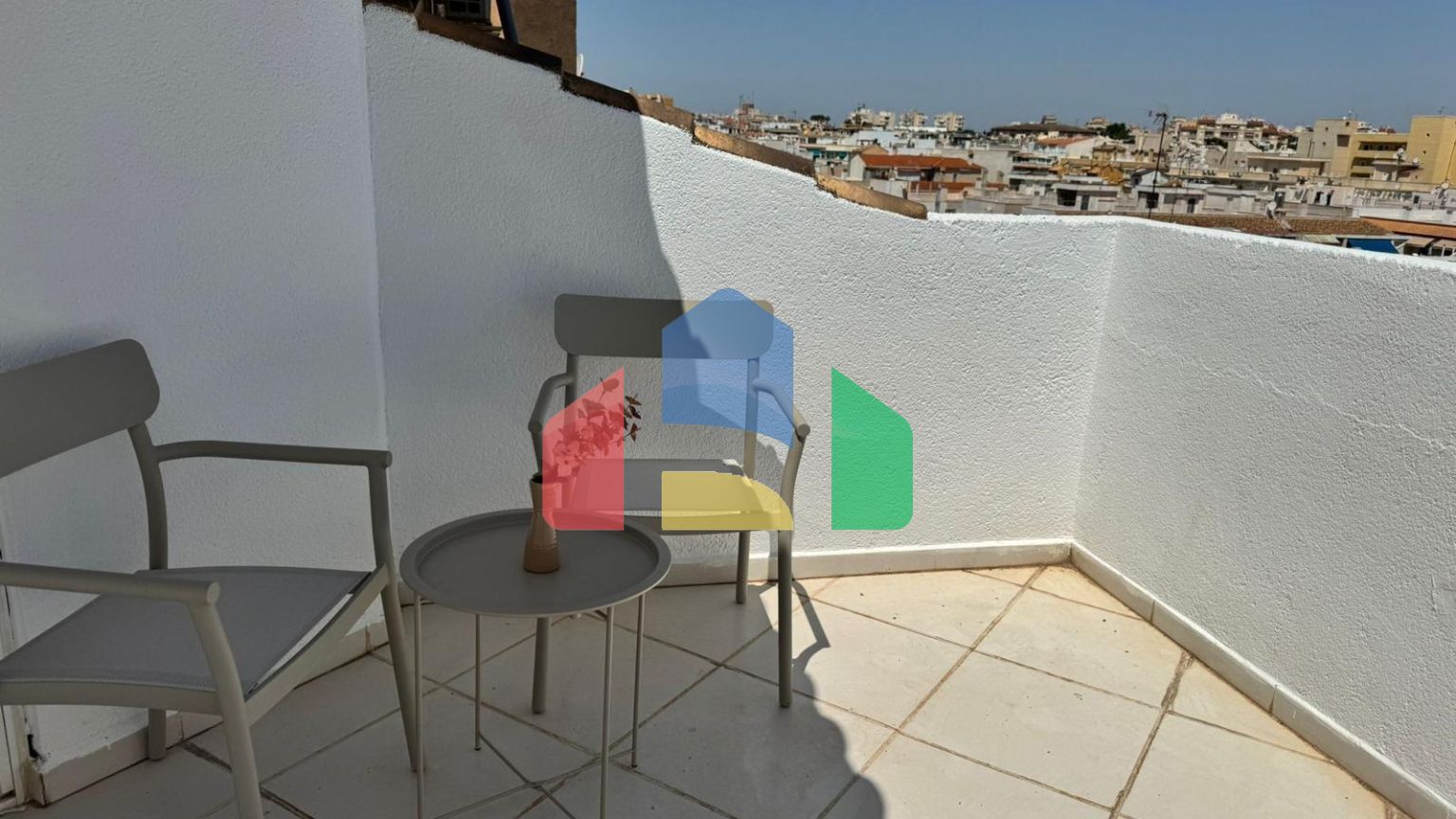 Квартира-пентхаус, с ремонтом, рядом с пляжем Дель Кура.