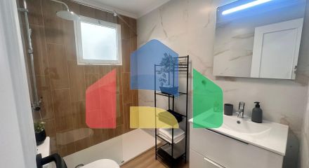 Прекрасная отремонтированная квартира, расположенная всего в 500 метрах от моря.