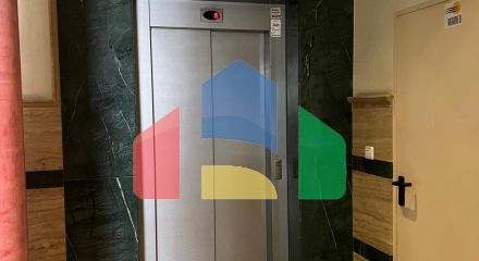 Пентхаус в центре, прямо возле Plaza de Oriente. С парковкой