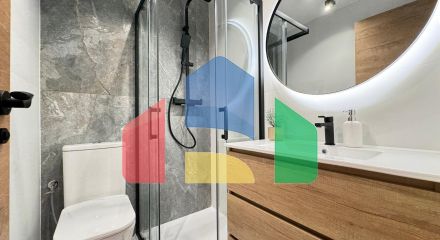 ШИКАРНАЯ КВАРТИРА ПОСЛЕ КАП. РЕМОНТА В 50 МЕТРАХ ОТ ПЛЯЖА. 4 СПАЛЬНИ. 2 ВАННЫЕ КОМНАТЫ. ПЛОЩАДЪ 105 М2.