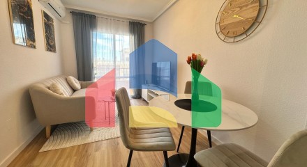 Квартира с бассейном и новым ремонтом: 2 спальни, 500 м. с пляжа