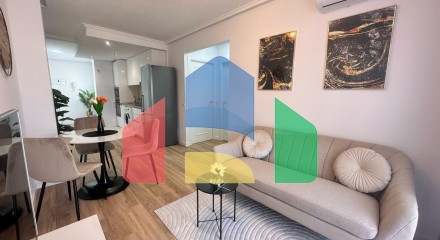Квартира с бассейном и новым ремонтом: 2 спальни, 500 м. с пляжа