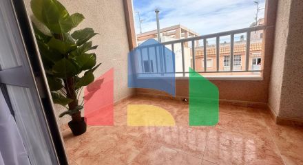 Квартира с бассейном и новым ремонтом: 2 спальни, 500 м. с пляжа Квартира с бассейном и новым ремонтом: 2 спальни, 500 м. с пляжа