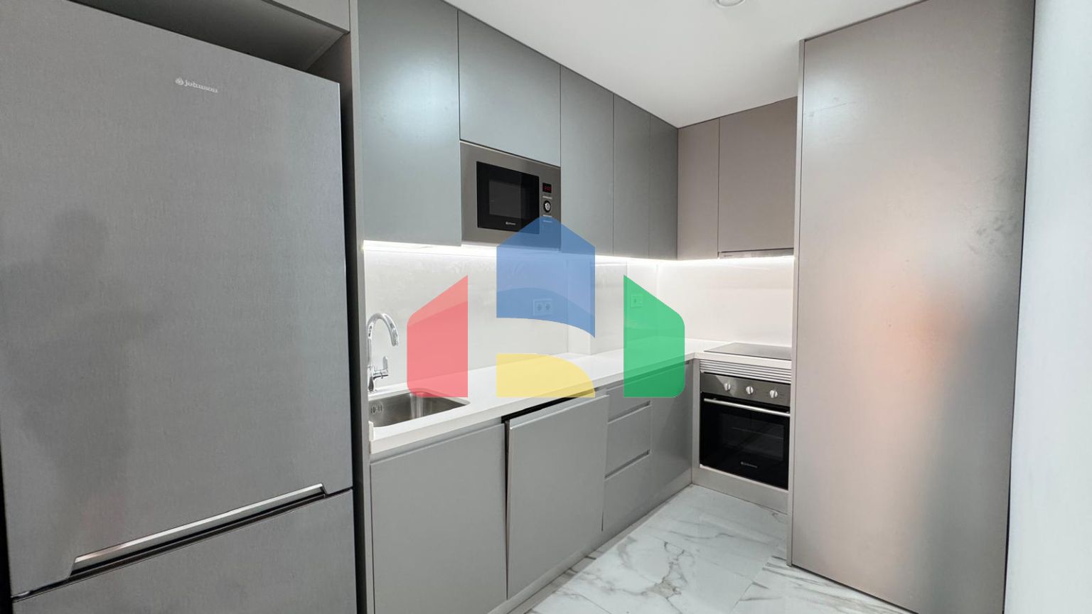 НОВЫЕ АПАРТАМЕНТЫ В КОМПЛЕКСЕ «АЛЕГРИЯ 22» 2 СПАЛЬНИ. 2 ВАННЫЕ КОМНАТЫ. ГАРАЖ. ЗОНА БАРБЕКЮ.