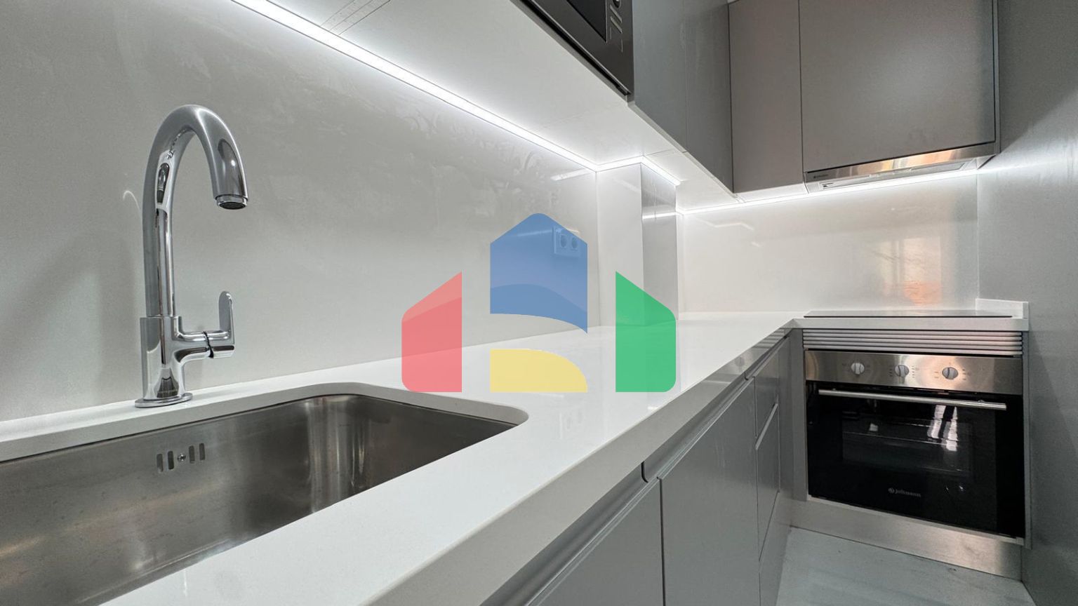 НОВЫЕ АПАРТАМЕНТЫ В КОМПЛЕКСЕ «АЛЕГРИЯ 22» 2 СПАЛЬНИ. 2 ВАННЫЕ КОМНАТЫ. ГАРАЖ. ЗОНА БАРБЕКЮ.