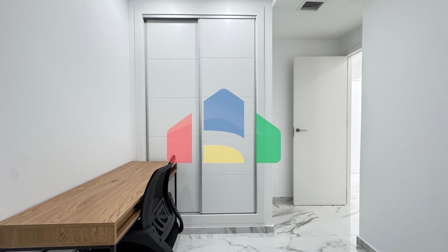 НОВЫЕ АПАРТАМЕНТЫ В КОМПЛЕКСЕ «АЛЕГРИЯ 22» 2 СПАЛЬНИ. 2 ВАННЫЕ КОМНАТЫ. ГАРАЖ. ЗОНА БАРБЕКЮ.