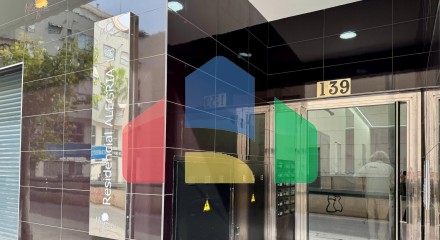 Квартира в доме 2025 года – всего в 200 метрах от пляжа Дель Кура, в стоимость включены гараж и клад