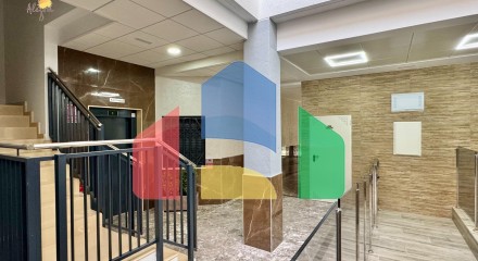 Квартира в доме 2025 года – всего в 200 метрах от пляжа Дель Кура, в стоимость включены гараж и клад