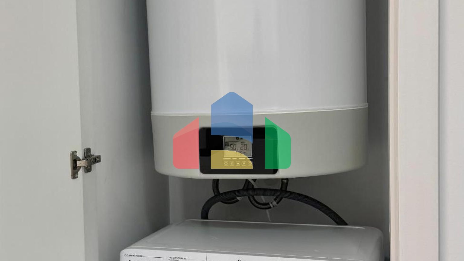 Квартира в доме 2025 года – всего в 200 метрах от пляжа Дель Кура, в стоимость включены гараж и клад