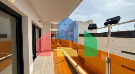 Квартира в доме 2025 года – всего в 200 метрах от пляжа Дель Кура, в стоимость включены гараж и клад