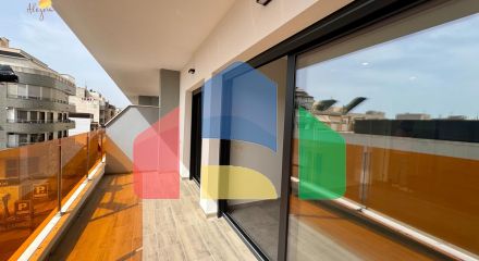 Квартира в доме 2025 года – всего в 200 метрах от пляжа Дель Кура, в стоимость включены гараж и клад