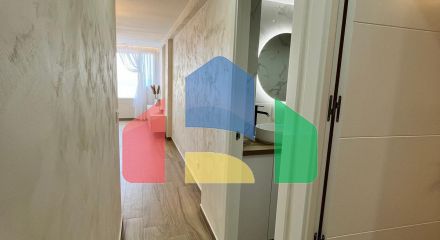 APARTAMENTO DE LUJO . EN PRIMERA LINEA CON VISTAS AL MAR