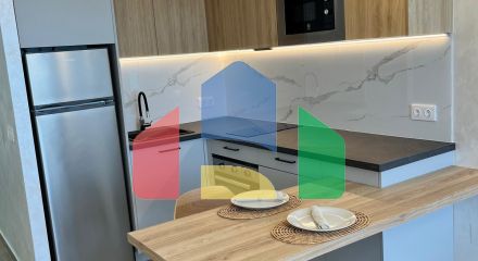 APARTAMENTO DE LUJO . EN PRIMERA LINEA CON VISTAS AL MAR