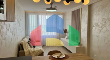 APARTAMENTO DE LUJO . EN PRIMERA LINEA CON VISTAS AL MAR