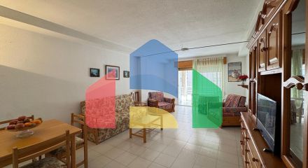 ПРОСТОРНЫЕ АПАРТАМЕНТЫ 99 М2 В 350 МЕТРАХ ОТ ПЛЯЖА. 2 СПАЛЬНИ. 1 ВАННАЯ КОМНАТА.
