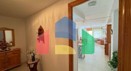 ПРОСТОРНЫЕ АПАРТАМЕНТЫ 99 М2 В 350 МЕТРАХ ОТ ПЛЯЖА. 2 СПАЛЬНИ. 1 ВАННАЯ КОМНАТА.