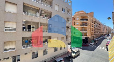 ПРОСТОРНЫЕ АПАРТАМЕНТЫ 99 М2 В 350 МЕТРАХ ОТ ПЛЯЖА. 2 СПАЛЬНИ. 1 ВАННАЯ КОМНАТА.