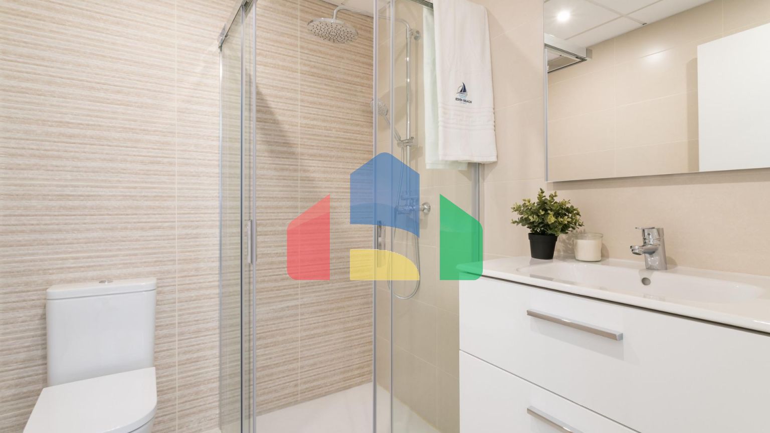 НОВАЯ ЗАКРЫТАЯ УРБАНИЗАЦИЯ В ТОРРЕВЬЕХЕ ВСЕГО В 700 М ОТ ПЛЯЖА