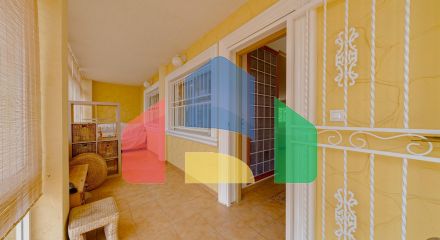 Большой угловой двухквартирный дом с видом на море, район Лос-Альтос