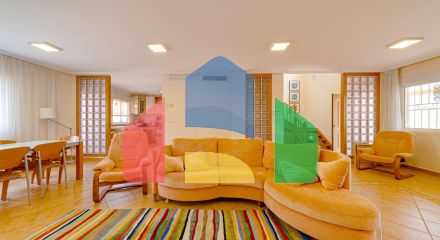 Большой угловой двухквартирный дом с видом на море, район Лос-Альтос