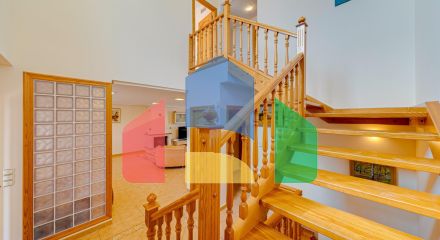 Большой угловой двухквартирный дом с видом на море, район Лос-Альтос