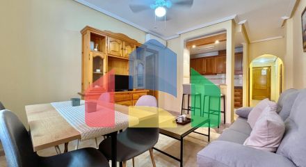 Great Opportunity in Torrevieja – Two-Bedroom Apartment with Communal Pool, Steps from the Park and the Beach