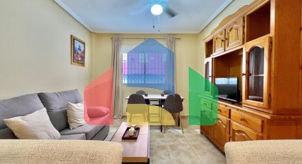 Great Opportunity in Torrevieja – Two-Bedroom Apartment with Communal Pool, Steps from the Park and the Beach