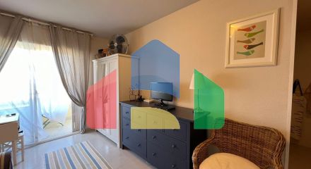 APARTMENT WITH SEA VIEWS! 1 BEDROOM. COMMUNITY POOL. (PURCHASE IN RUBLES)