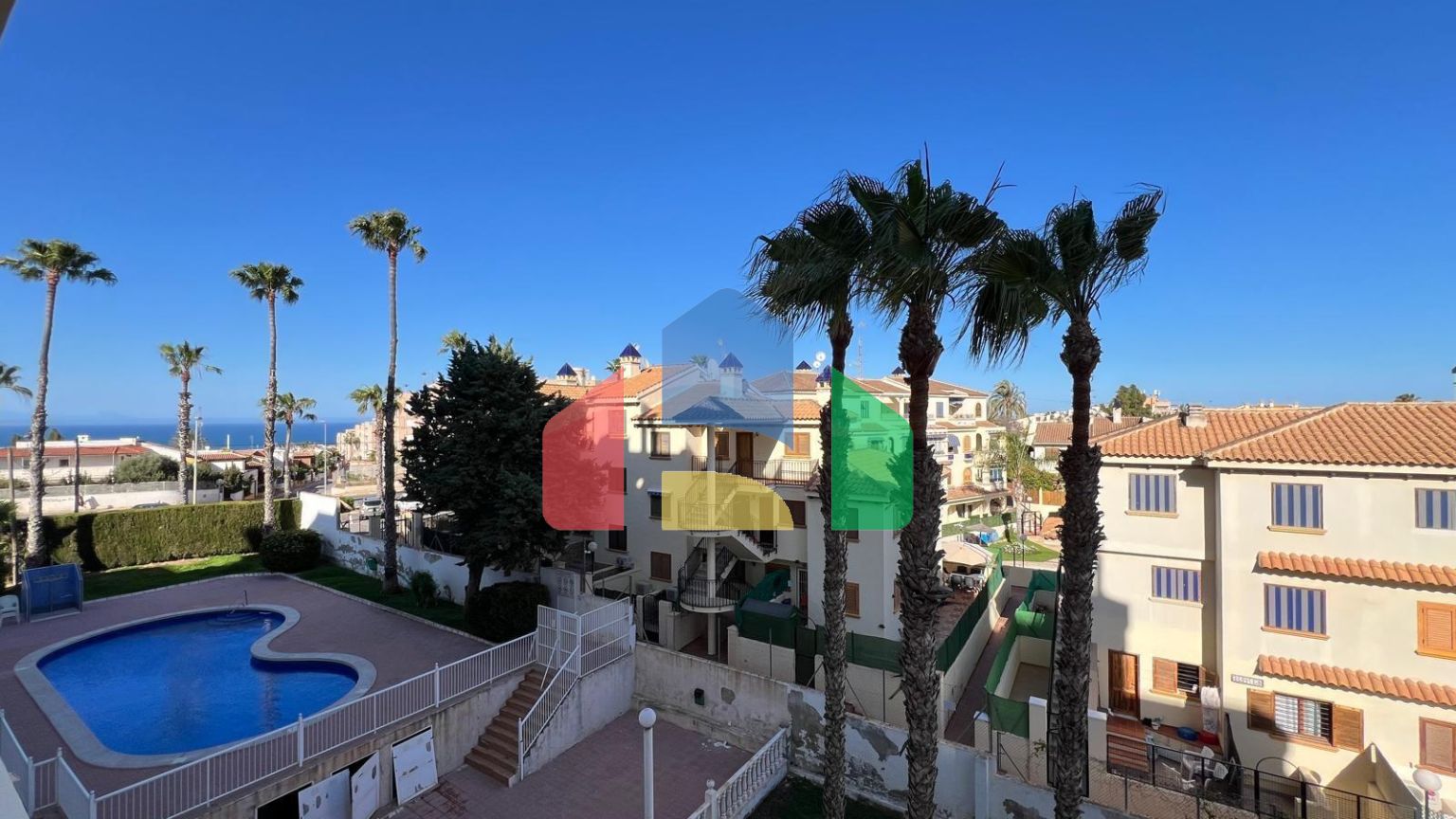 АПАРТАМЕНТЫ С ВИДОМ НА МОРЕ! 1 СПАЛЬНЯ. ОБЩИЙ БАССЕЙН. (ПОКУПКА В РУБЛЯХ)