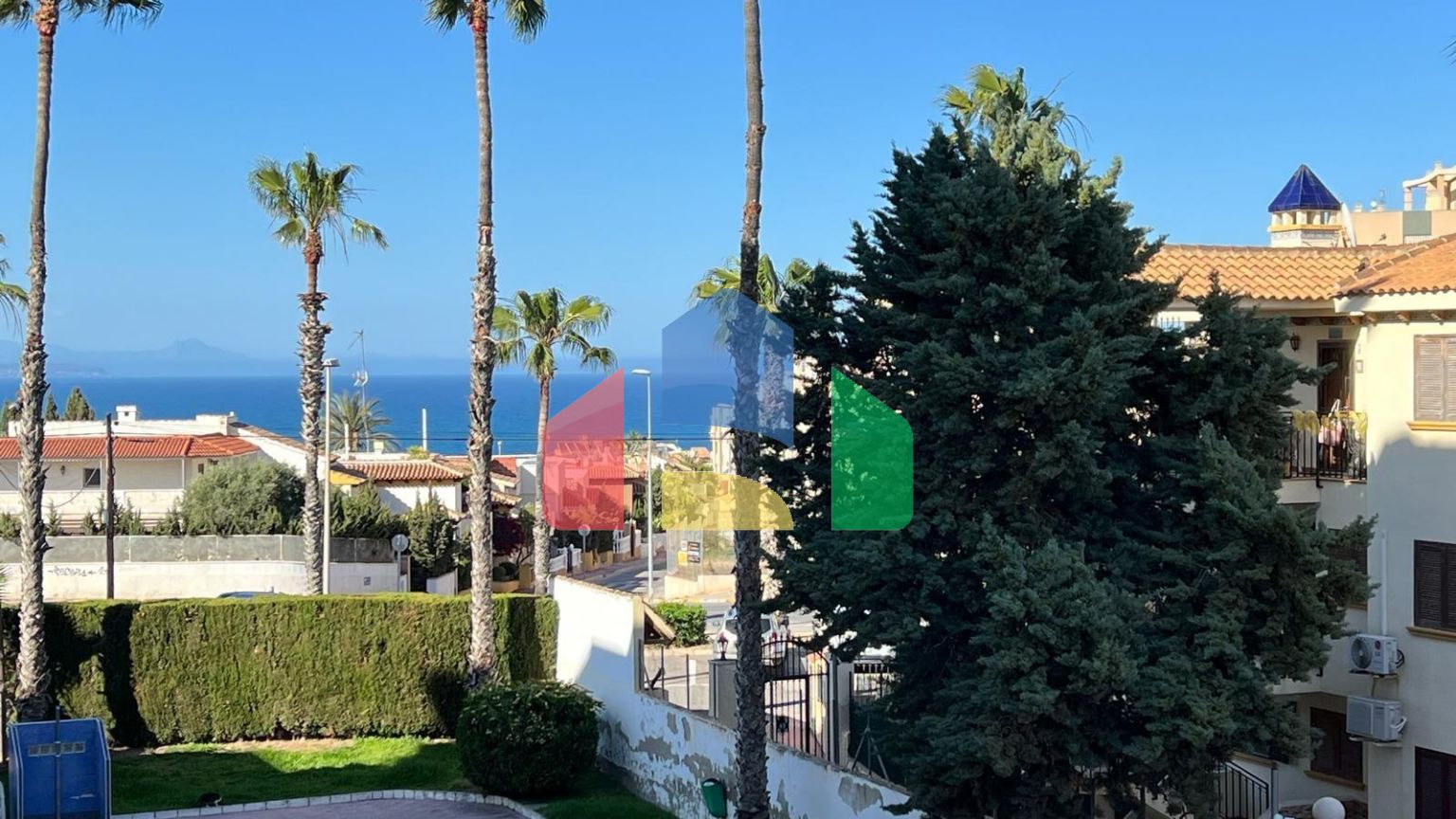 АПАРТАМЕНТЫ С ВИДОМ НА МОРЕ! 1 СПАЛЬНЯ. ОБЩИЙ БАССЕЙН. (ПОКУПКА В РУБЛЯХ)