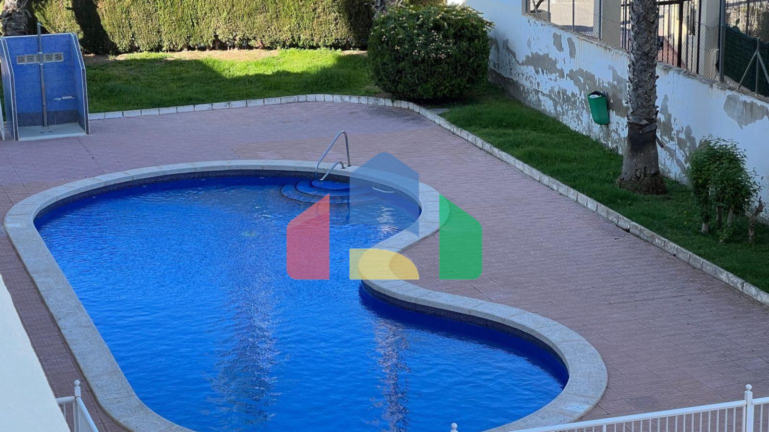 АПАРТАМЕНТЫ С ВИДОМ НА МОРЕ! 1 СПАЛЬНЯ. ОБЩИЙ БАССЕЙН. (ПОКУПКА В РУБЛЯХ)