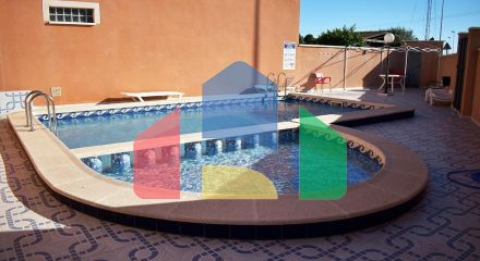 Cozy Duplex House in Torrevieja, Ideal for Your Family  3 bedrooms 2 bathrooms with communal pool and views of the pink lagoon