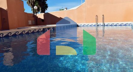 Cozy Duplex House in Torrevieja, Ideal for Your Family  3 bedrooms 2 bathrooms with communal pool and views of the pink lagoon