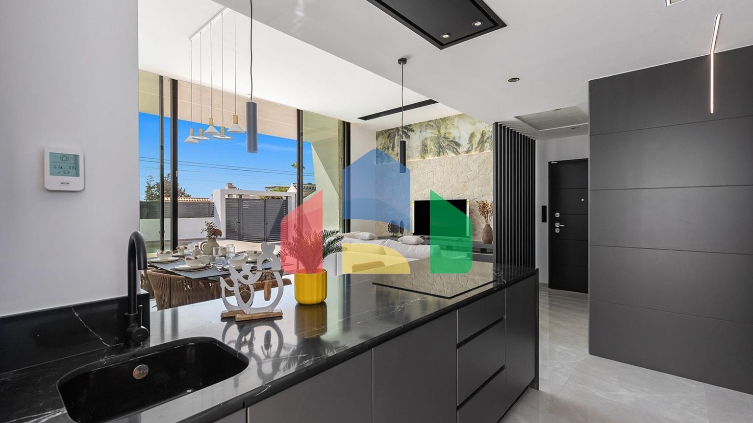 Одноэтажные виллы с частным бассейном в Торревьехе