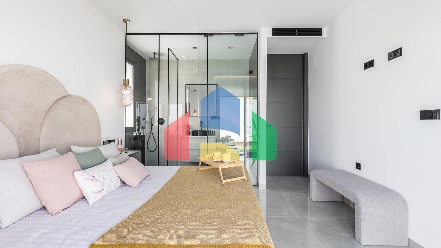 Одноэтажные виллы с частным бассейном в Торревьехе