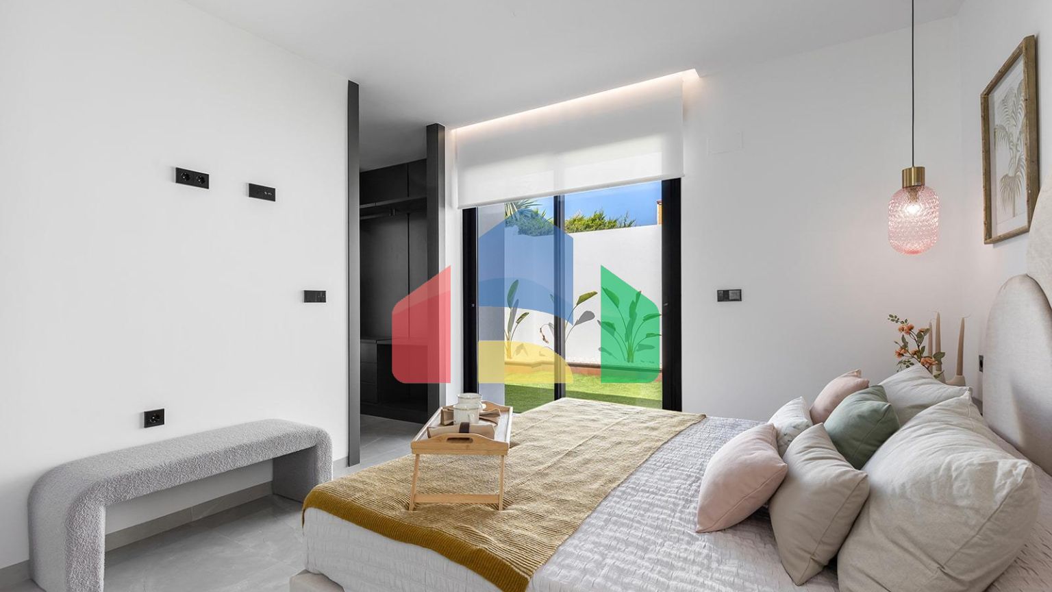 Одноэтажные виллы с частным бассейном в Торревьехе