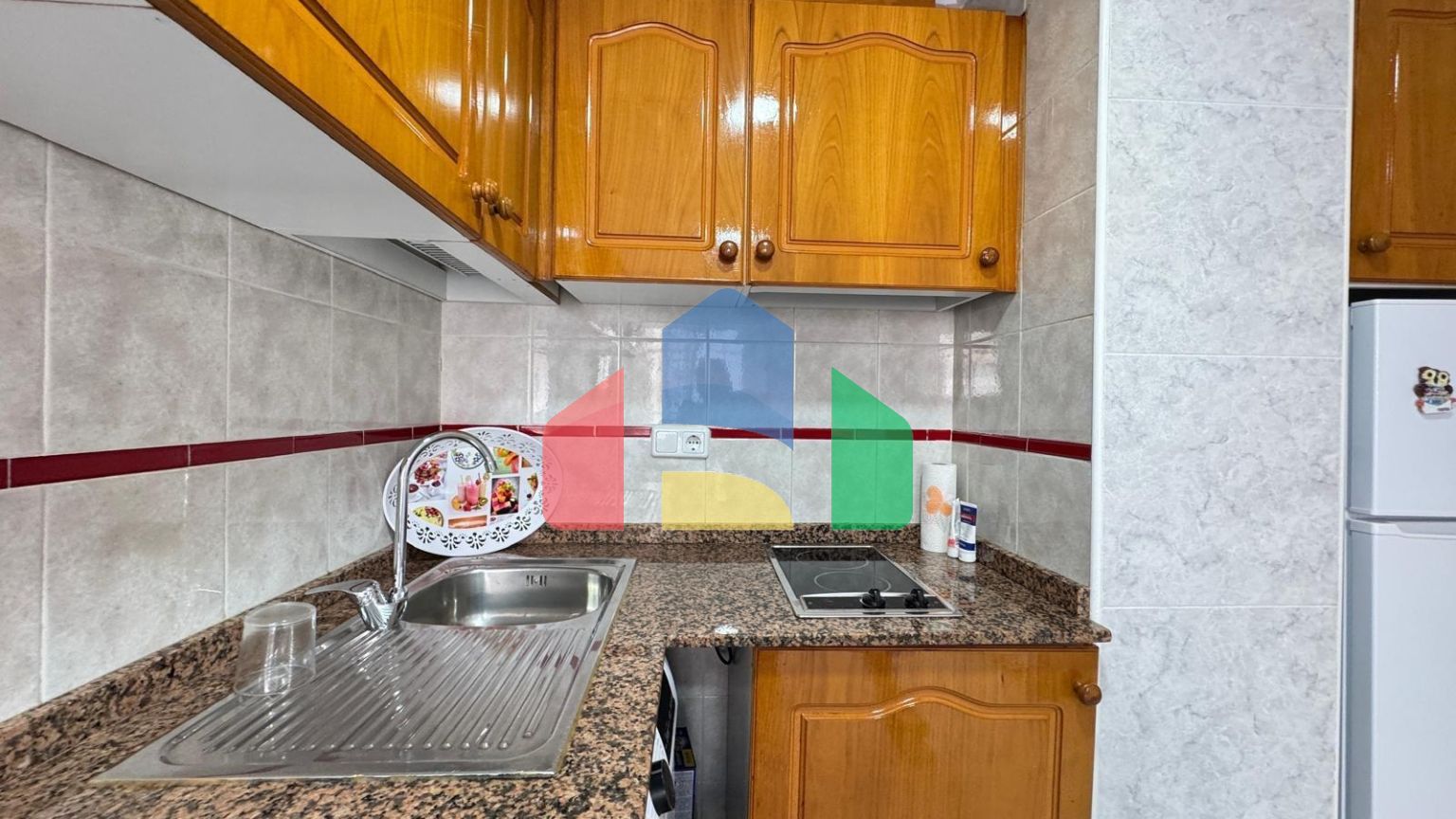 СТУДИЯ В 250 МЕТРАХ ОТ ПЛЯЖА ЛОС ЛОКОС. 25 М2. С БАССЕЙНОМ ОБЩЕГО ПОЛЬЗОВАНИЯ.