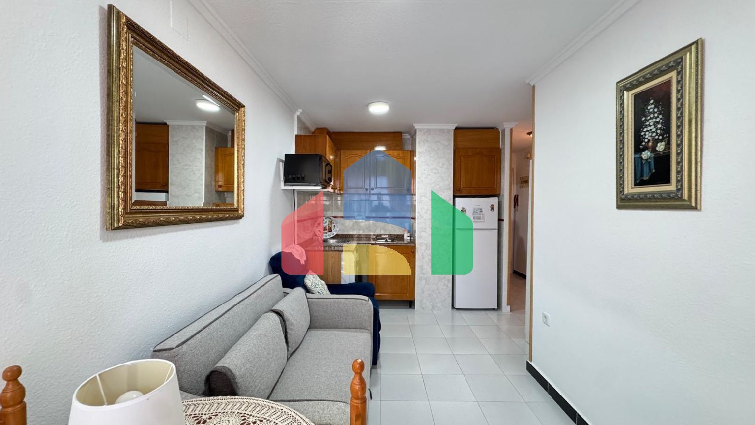 СТУДИЯ В 250 МЕТРАХ ОТ ПЛЯЖА ЛОС ЛОКОС. 25 М2. С БАССЕЙНОМ ОБЩЕГО ПОЛЬЗОВАНИЯ.