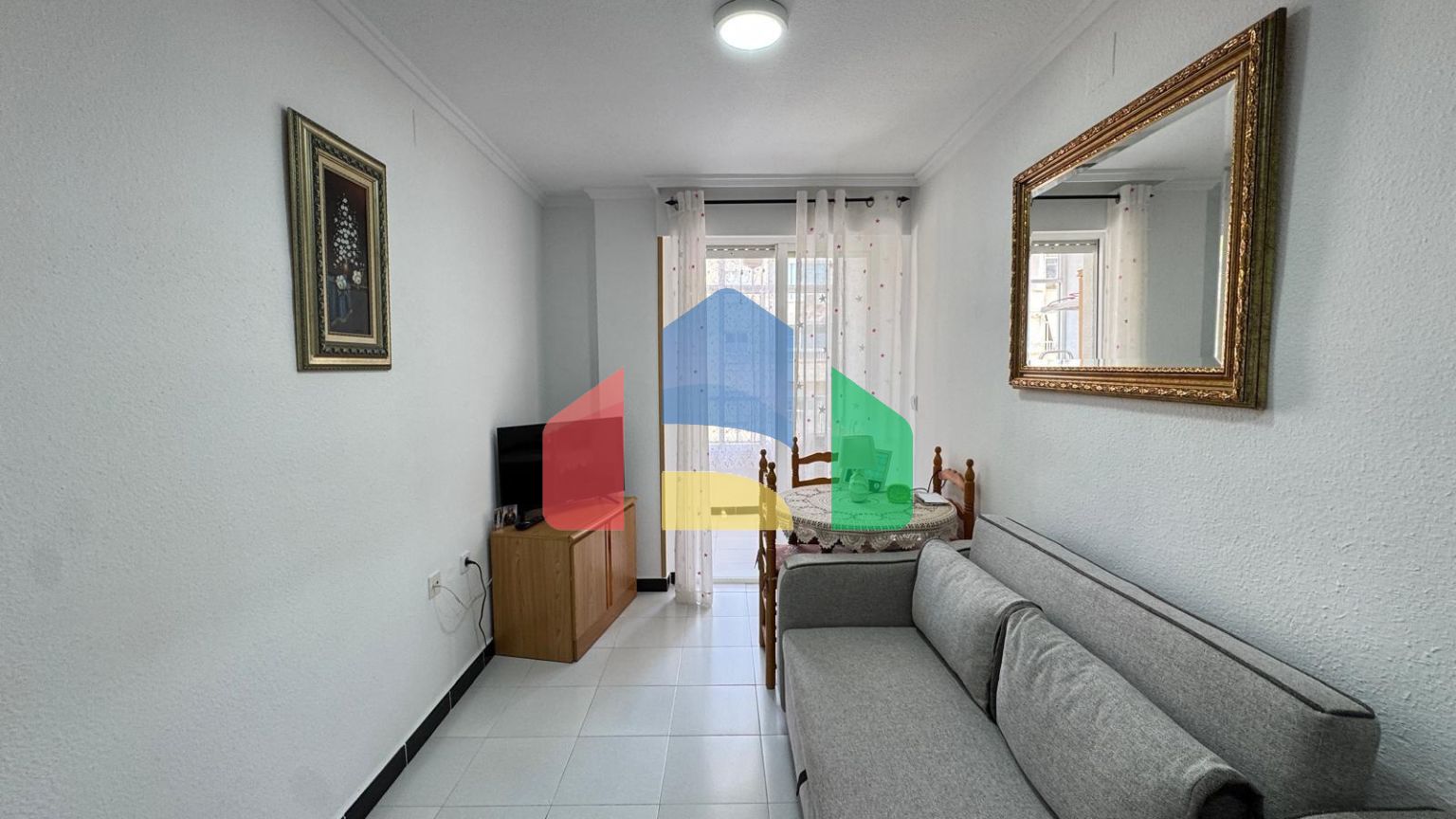 СТУДИЯ В 250 МЕТРАХ ОТ ПЛЯЖА ЛОС ЛОКОС. 25 М2. С БАССЕЙНОМ ОБЩЕГО ПОЛЬЗОВАНИЯ.