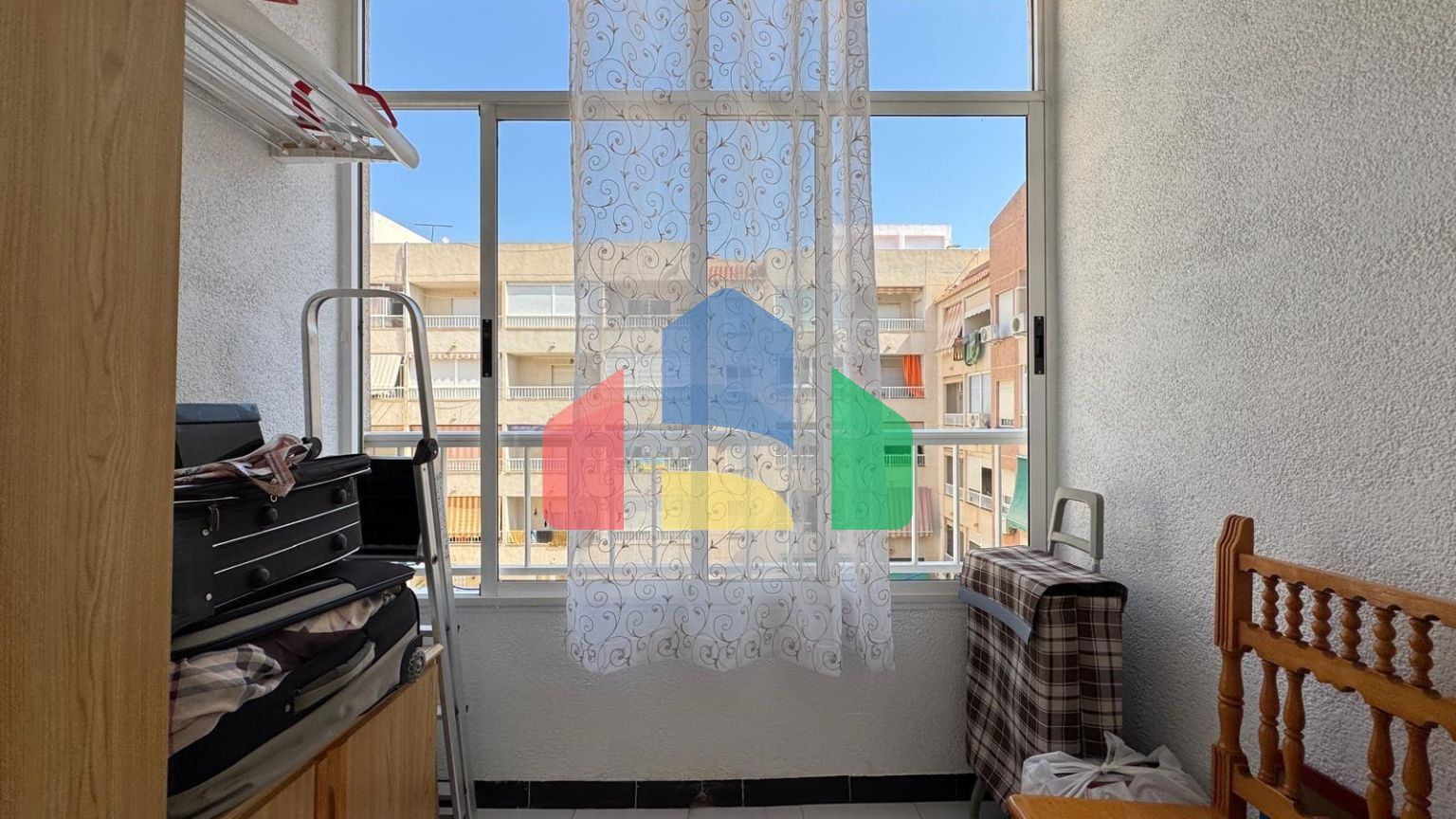 СТУДИЯ В 250 МЕТРАХ ОТ ПЛЯЖА ЛОС ЛОКОС. 25 М2. С БАССЕЙНОМ ОБЩЕГО ПОЛЬЗОВАНИЯ.