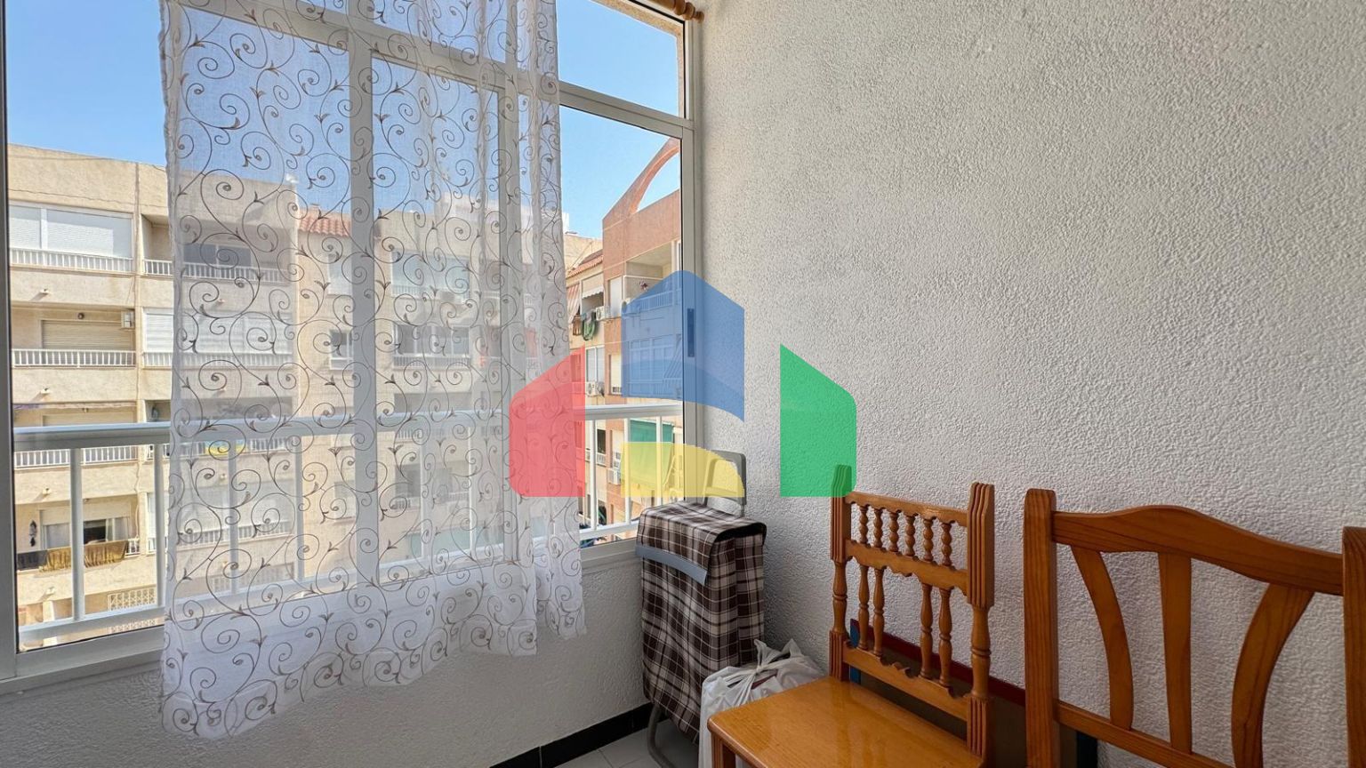 СТУДИЯ В 250 МЕТРАХ ОТ ПЛЯЖА ЛОС ЛОКОС. 25 М2. С БАССЕЙНОМ ОБЩЕГО ПОЛЬЗОВАНИЯ.