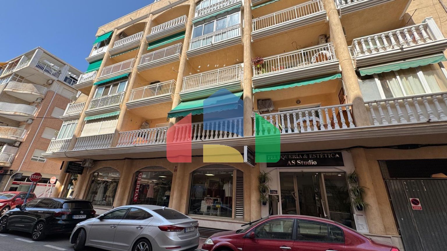 СТУДИЯ В 250 МЕТРАХ ОТ ПЛЯЖА ЛОС ЛОКОС. 25 М2. С БАССЕЙНОМ ОБЩЕГО ПОЛЬЗОВАНИЯ.