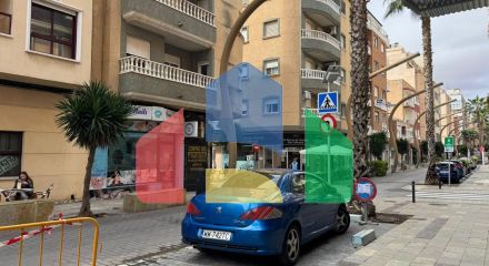 Spacious apartment in the heart of Torrevieja, steps from the beach