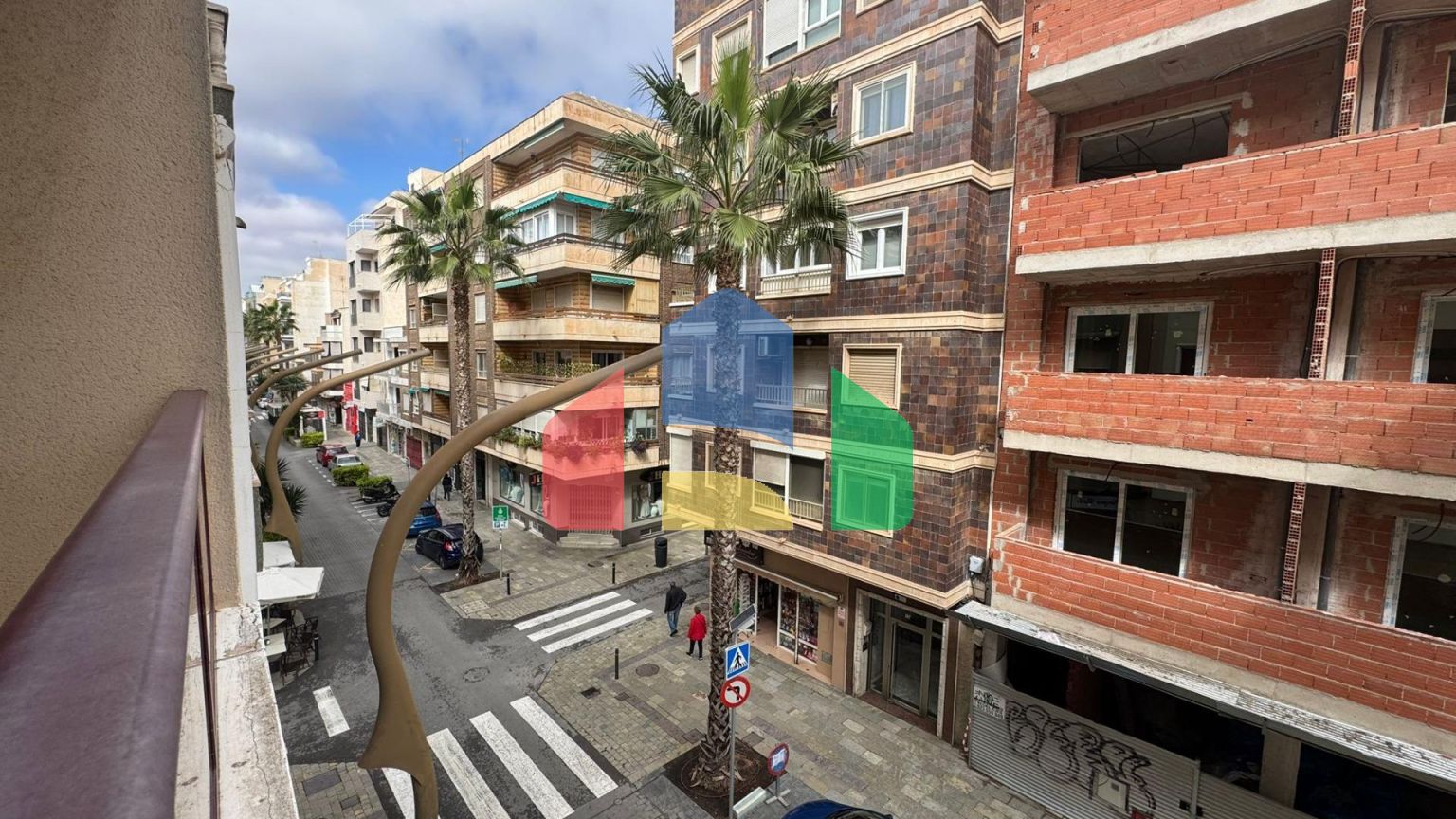 Просторная квартира в самом центре Торревьехи, в нескольких шагах от пляжа