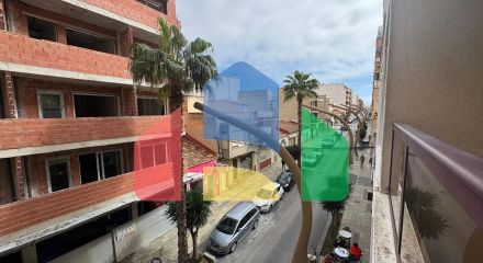 Просторная квартира в самом центре Торревьехи, в нескольких шагах от пляжа