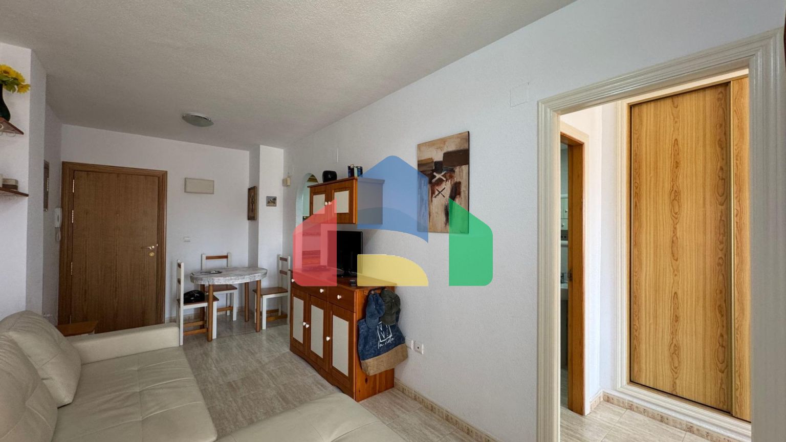 КВАРТИРА В ЦЕНТРЕ ТОРРЕВЬЕХЕ С БАССЕЙНОМ. 1 СПАЛЬНЯ. 1 ВАННАЯ КОМНАТА. 48М2.