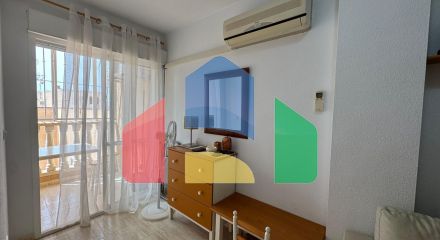 КВАРТИРА В ЦЕНТРЕ ТОРРЕВЬЕХЕ С БАССЕЙНОМ. 1 СПАЛЬНЯ. 1 ВАННАЯ КОМНАТА. 48М2.